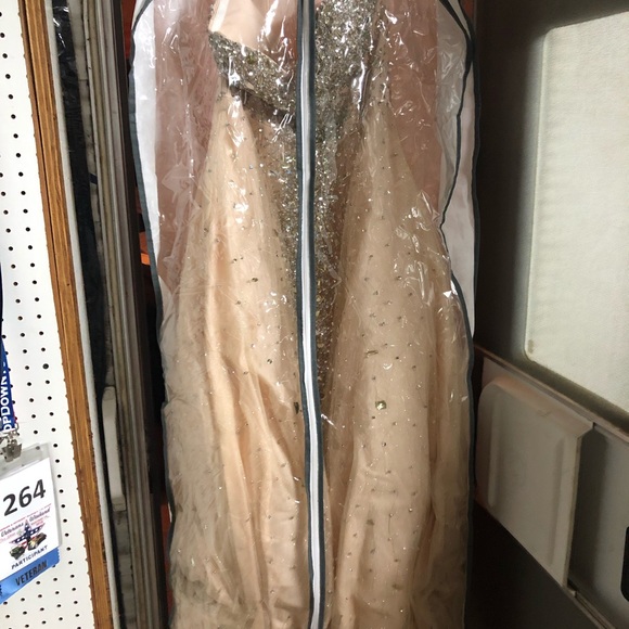 Prom dress - Picture 7 of 7